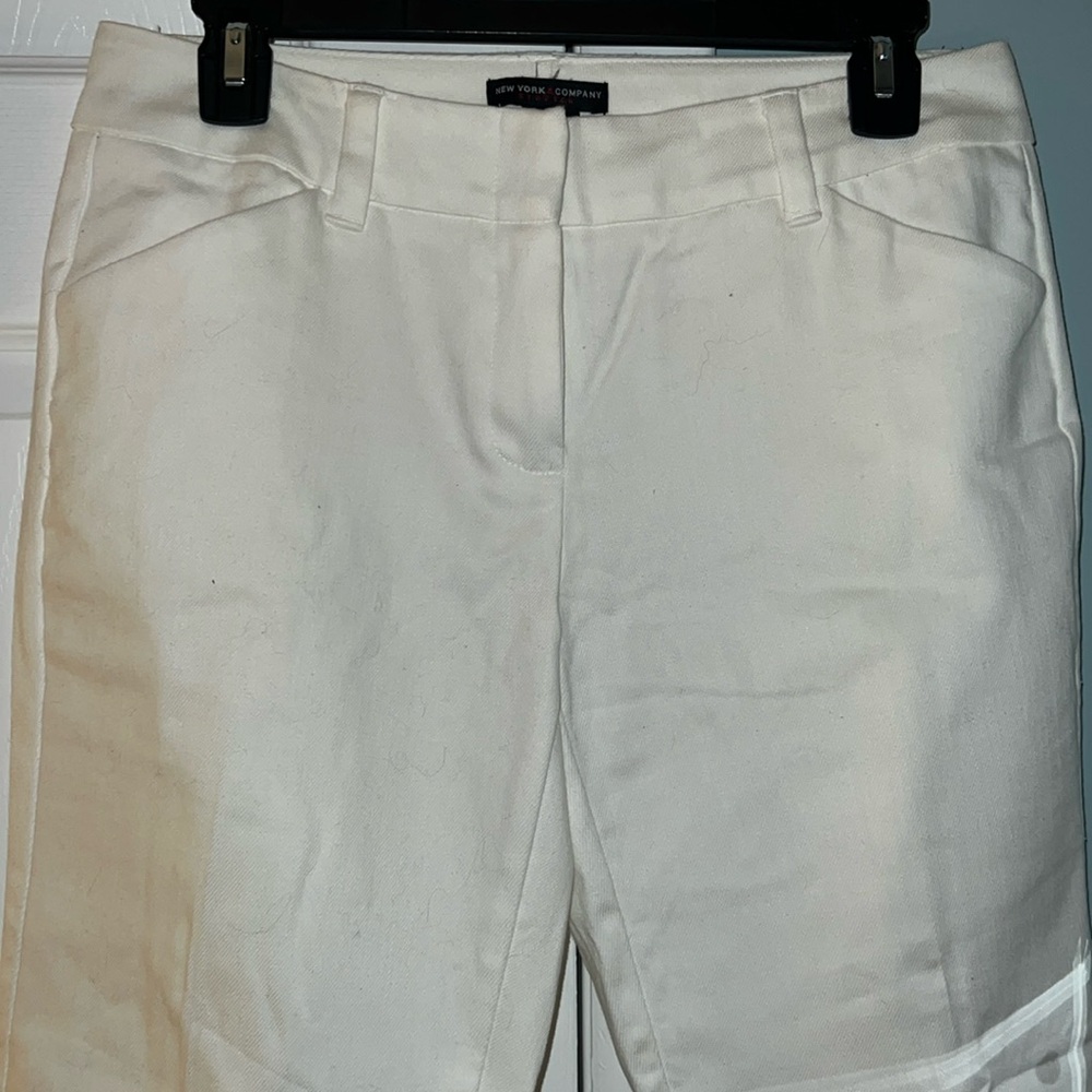 NWOT; White clam diggers
